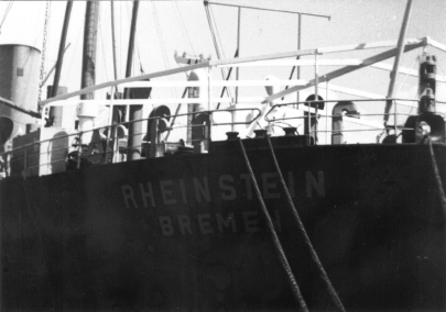 Photo von dem Schiff RHEINSTEIN BREMEN im Emder Hafen aus dem Jahr 1967